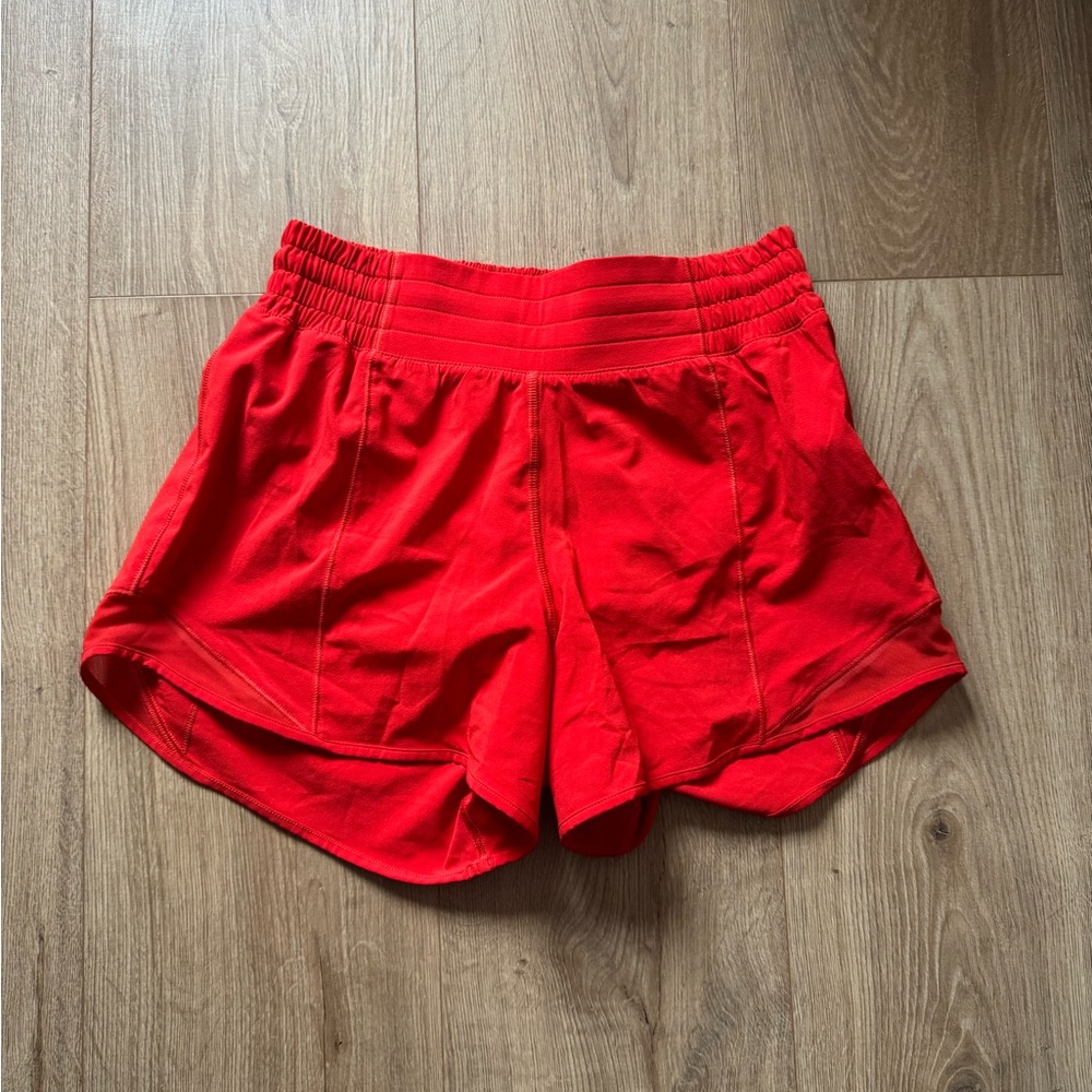 Lululemon Hotty Hot High-Rise Lined Shorts 2.5”